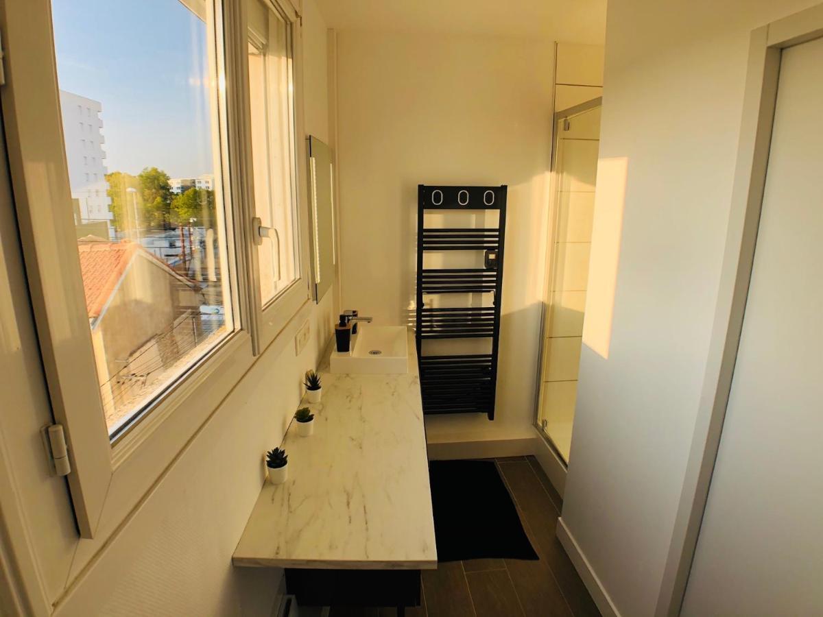 Charmant Appartement 1-4 Personnes, Proche Centre Avec Parking Nantes Ngoại thất bức ảnh