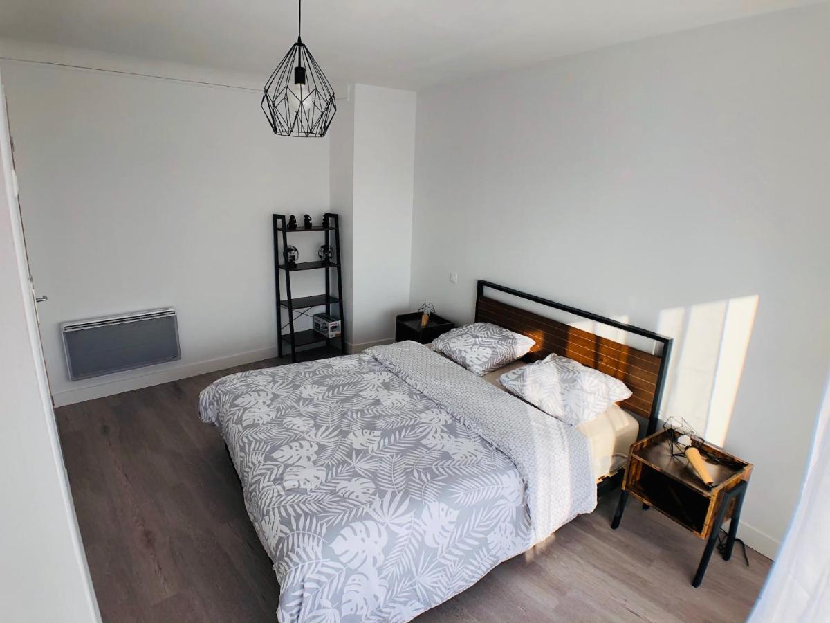 Charmant Appartement 1-4 Personnes, Proche Centre Avec Parking Nantes Ngoại thất bức ảnh